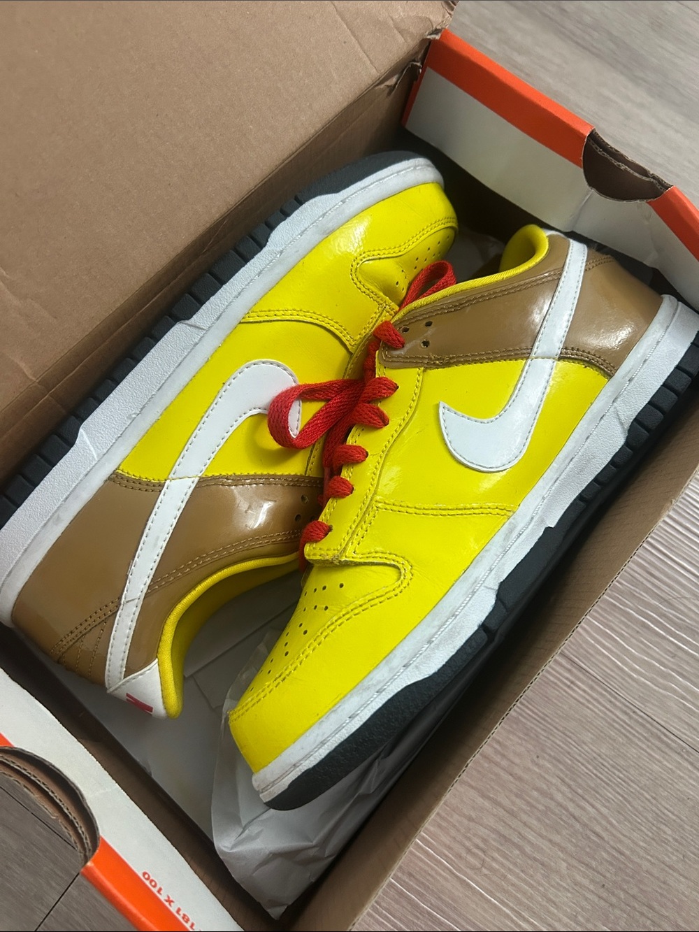Nike Kids Low-Top Dunk Sneakers in Yellow, Brown & Red SpongeBob